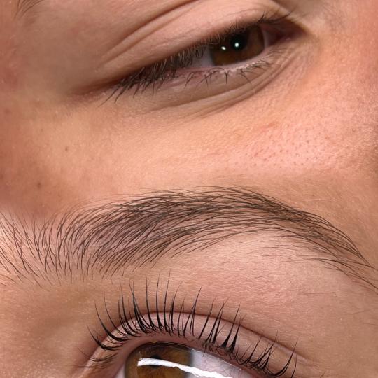La Hermosa Beauty Studio #beograd Trepavice Lash lift + farbanje trepavica Laminacija trepavica kojo