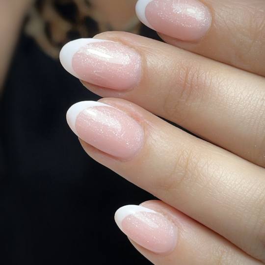 Nails Studio #beograd Korekcija noktiju Korekcija noktiju gelom