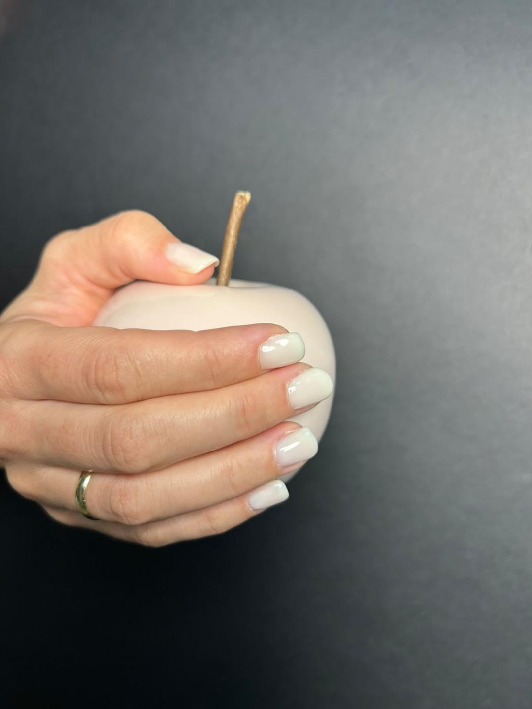 Gel lak ruku + spa manikir gratis - Shishi beauty studio, Beograd Gel lak Nokti Gel lak, Beograd, Centar, Stari grad, Dorćol