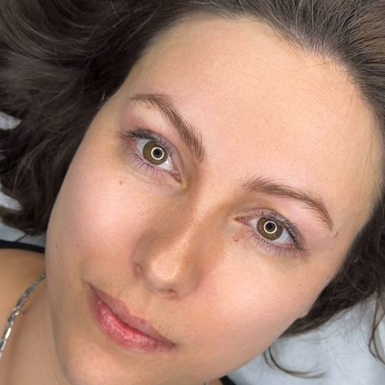 Kult #beograd Obrve Hairstroke obrve Hairstroke obrve predstavljaju tehniku iscrtavanja tankih, prec