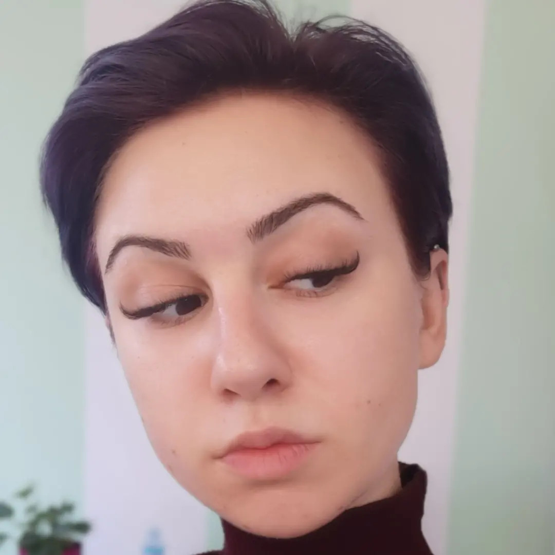 Nadogradnja volumenskih trepavica 4D + oblikovanje obrva GRATIS - Albina Unisex Studio Lepote, Temerin Nadogradnja trepavica Lice Nadogradnja trepavica, Temerin, Centar