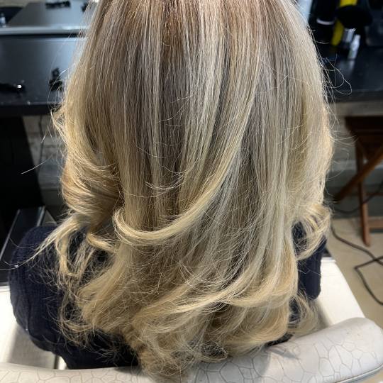 Wolf Cut #beograd Nega i ojačavanje kose Cadiveu keratin tretman - kosa srednje dužine