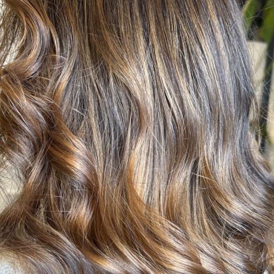 Esthetique Privé #beograd Ombre, sombre, balayage Balayage + Preliv +Feniranje + Šišanje +Black C