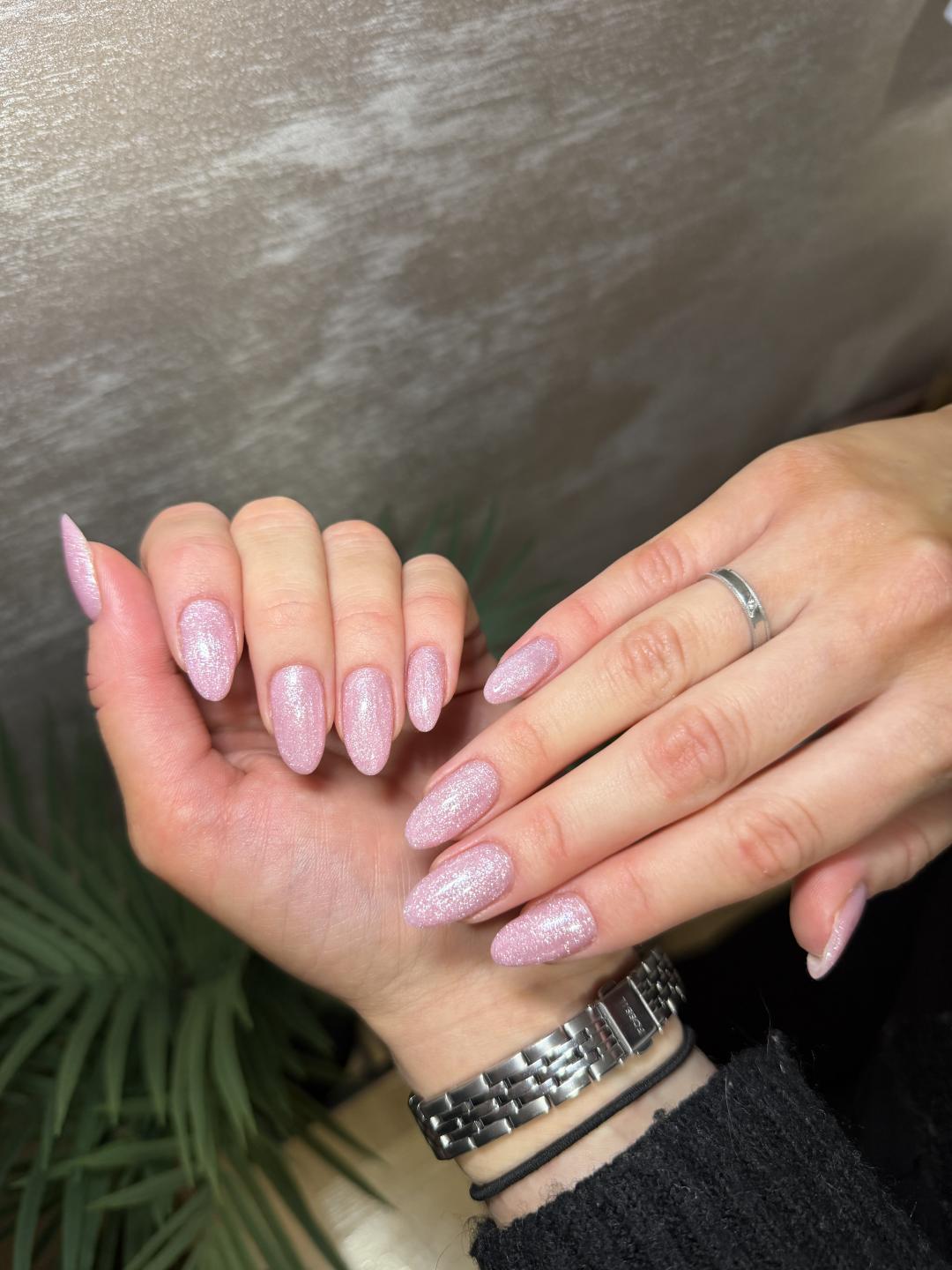 Korekcija izlivanja noktiju gelom - M dužina - Beauty room Zvezdara, Beograd Izlivanje noktiju Nokti Izlivanje noktiju, Beograd, Zvezdara