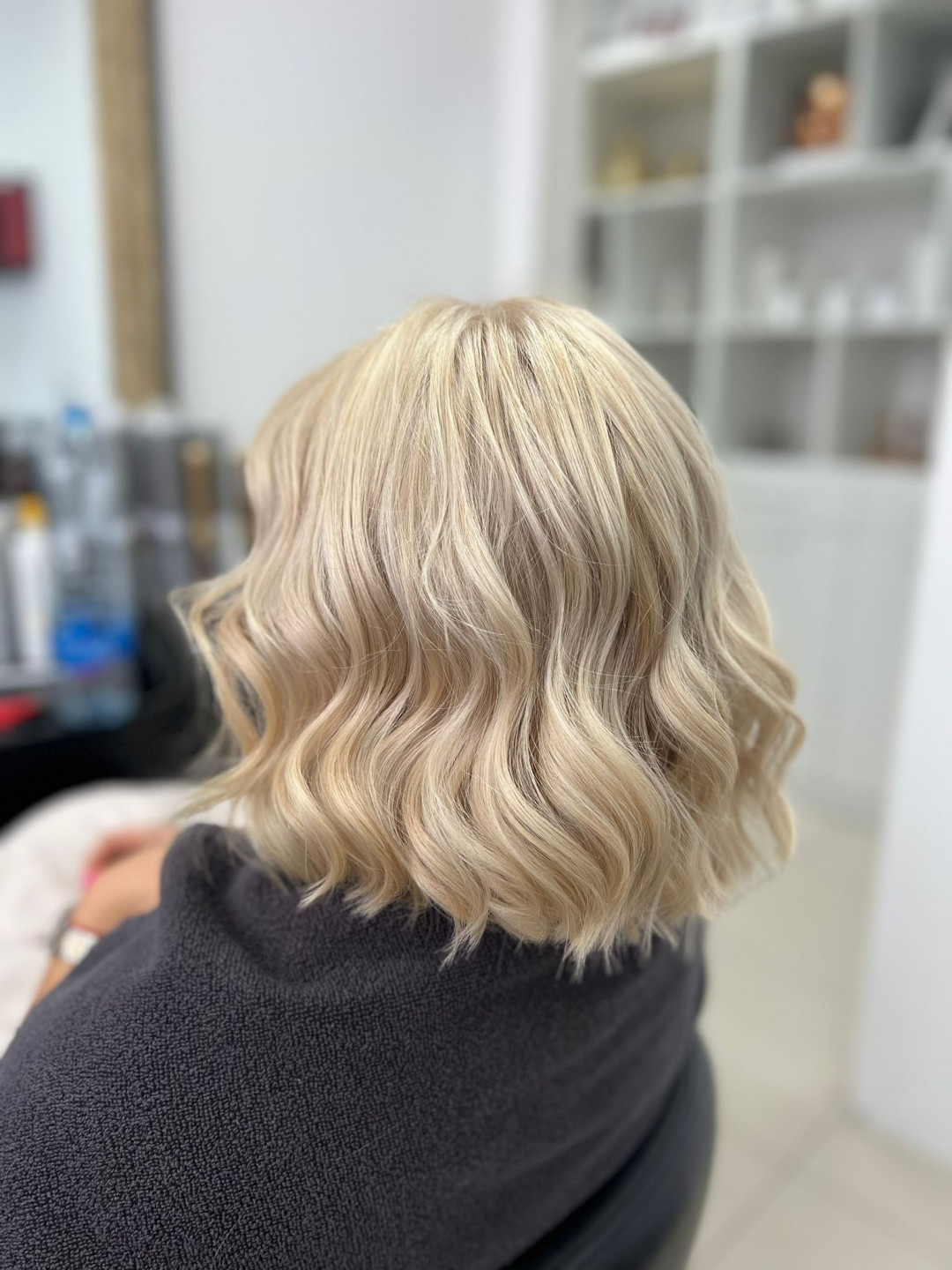 Feniranje na ravno - kratka kosa - GM Beauty studio, Beograd Feniranje i stilizovanje Frizerski saloni Feniranje i stilizovanje, Beograd, Banovo brdo