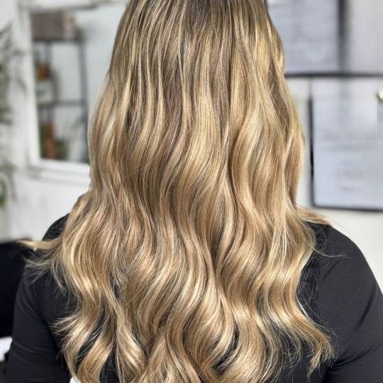Nega i lepota NS 1 #novisad Pramenovi Balayage paket: pramenovi + preliv + šišanje + feniranje - e