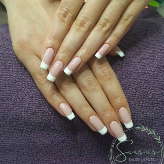 Sensus Zemun #beograd Gel lak Gel lak - ruke
