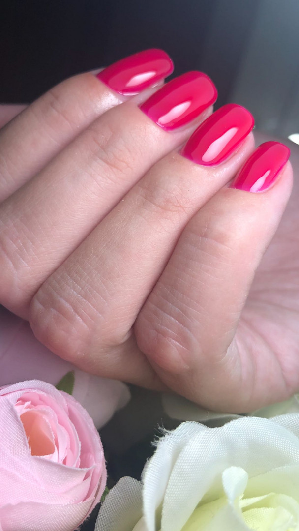 Mademoiselle Beauty #beograd Gel lak Korekcija gel laka - ruke sa aparatnim manikirom