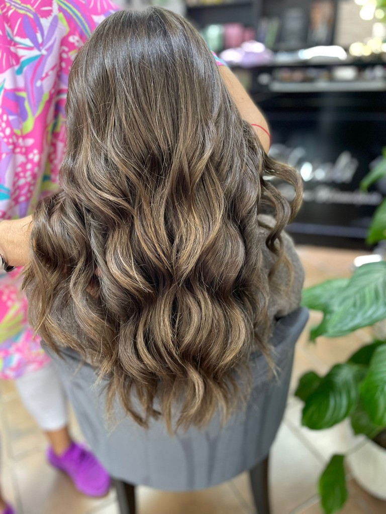 Natali 19 #beograd Feniranje i stilizovanje Feniranje na lokne - duga kosa