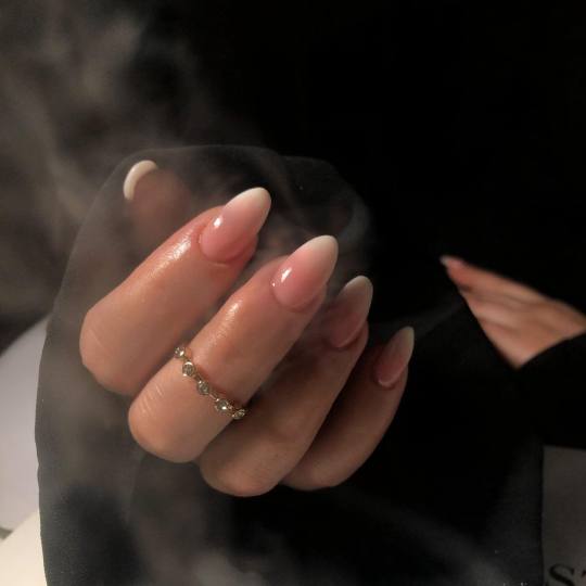 Esthetique Privé #beograd Izlivanje noktiju Izlivanje noktiju gelom M dužina