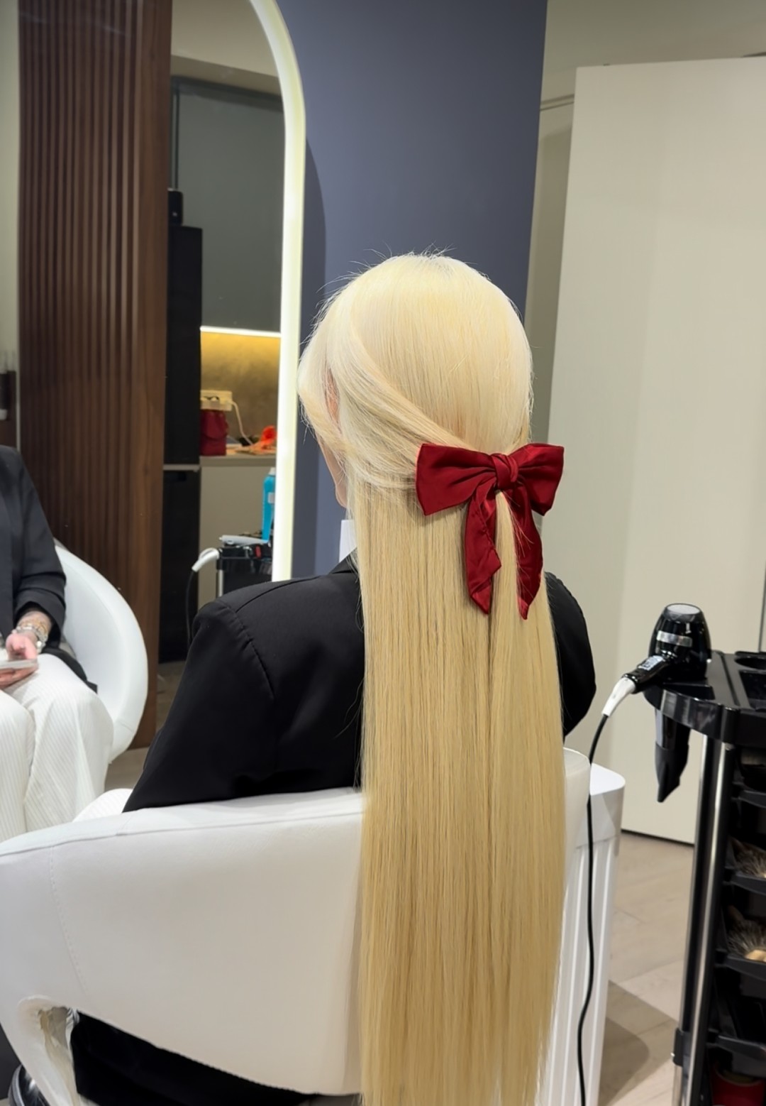 MN Beauty studio #beograd Feniranje i stilizovanje Feniranje ekstenzija - ekstra duga kosa