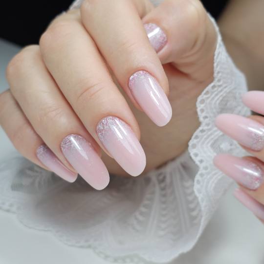 Elegance Touch #beograd Izlivanje noktiju Korekcija/Izlivanje noktiju gelom - M dužina ✨️Podraz