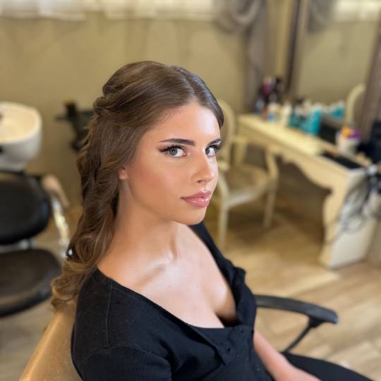 Bibi beauty centar #beograd Make-up / šminkanje Profesionalno šminkanje + veštačke trepavice + s