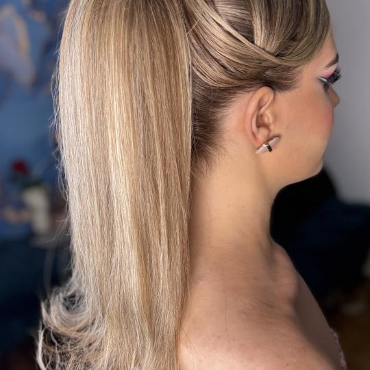 Golden beauty by Mimi #nis Svečane i frizure za svadbu Visoki rep - lokne / talasi Frizerski saloni