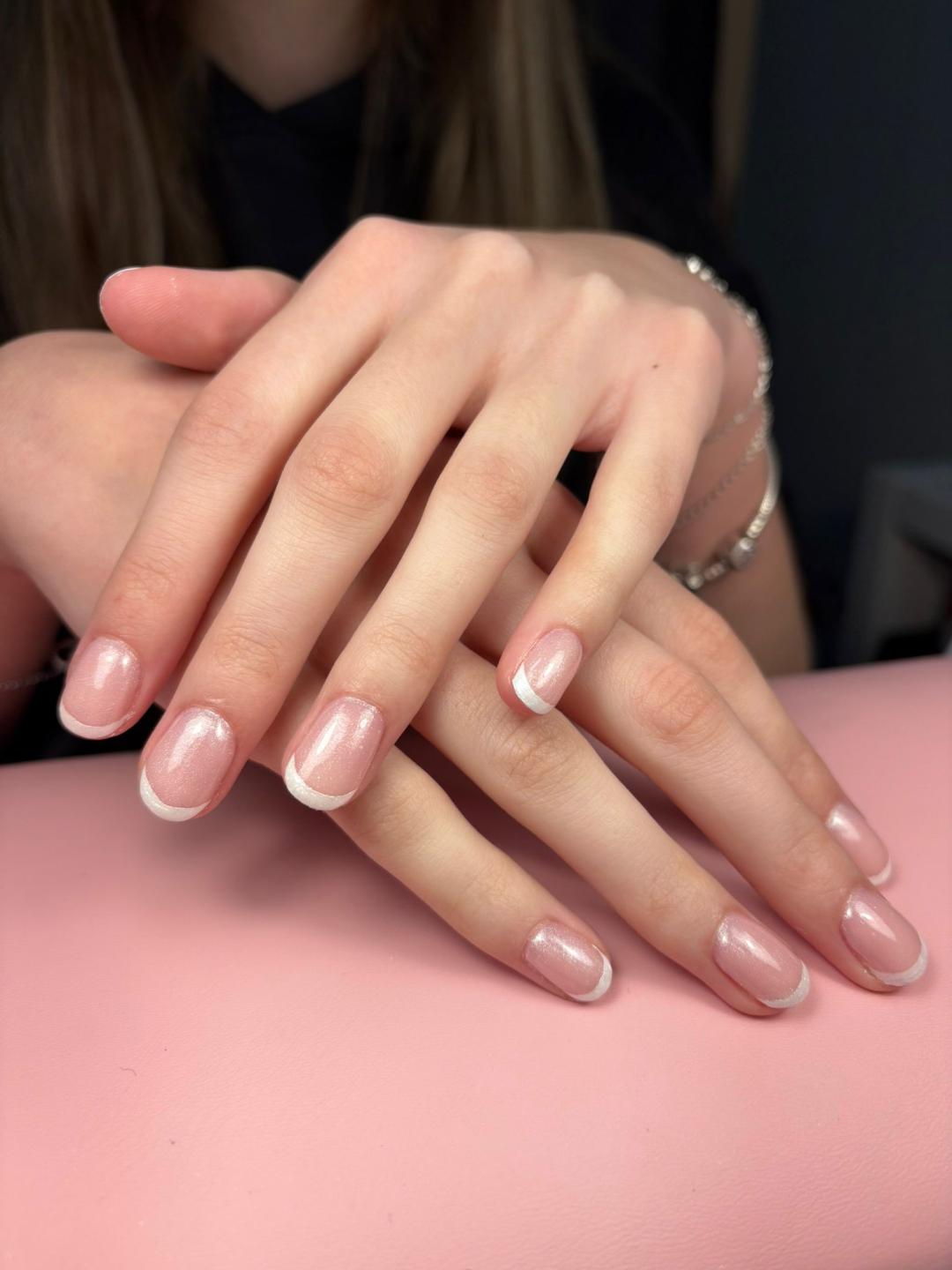 L’Avenue #beograd Ojačavanje noktiju Ojačavanje noktiju gelom