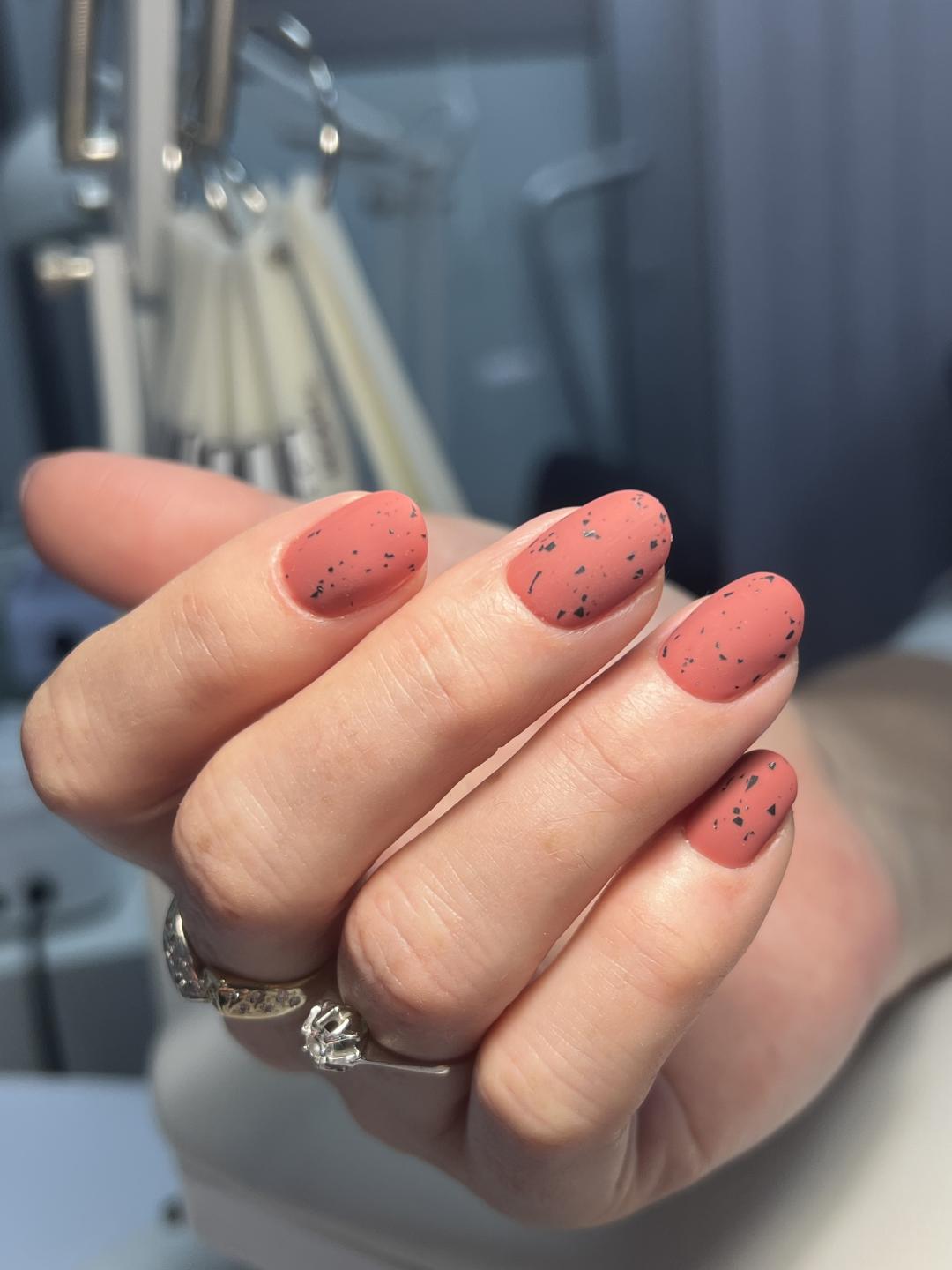 Mask #beograd Korekcija noktiju Korekcija / ojačavanje noktiju gel lakom - S dužina