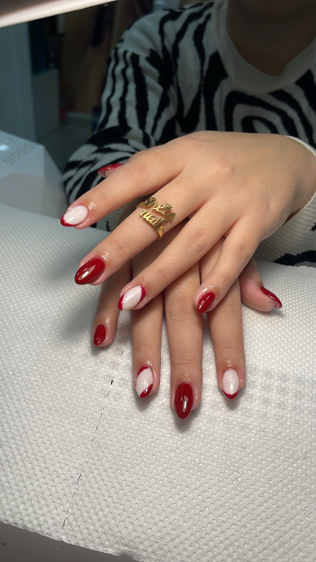Sneža Nails #beograd Izlivanje noktiju Korekcija noktiju salonski rad - M dužina