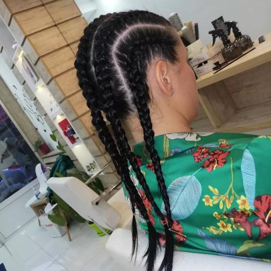Kardashians Beauty Style #novisad Pletenice, kike, punđe Pletenice + dodatak - pet komada + pranje 