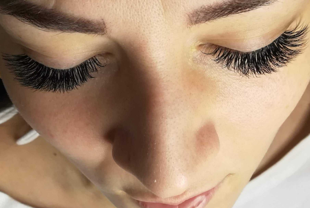 Aluna Beograd #beograd Air brush potamnjivanje kože Profesionalno šminkanje - dnevna šminka