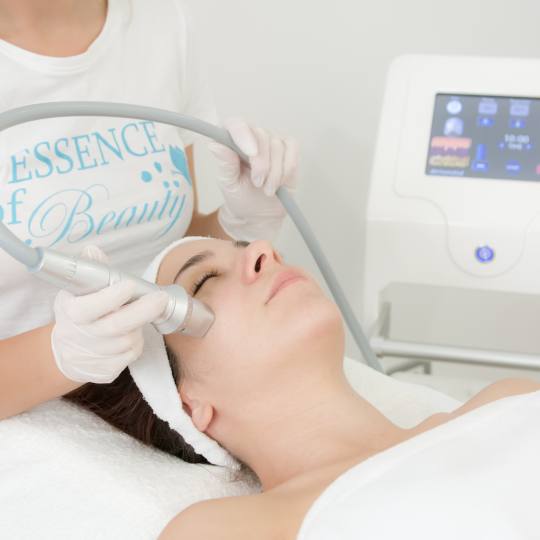 Essence of Beauty Academy #beograd Lifting / zatezanje kože Fraktora lifting je prijatan, bezbedan 