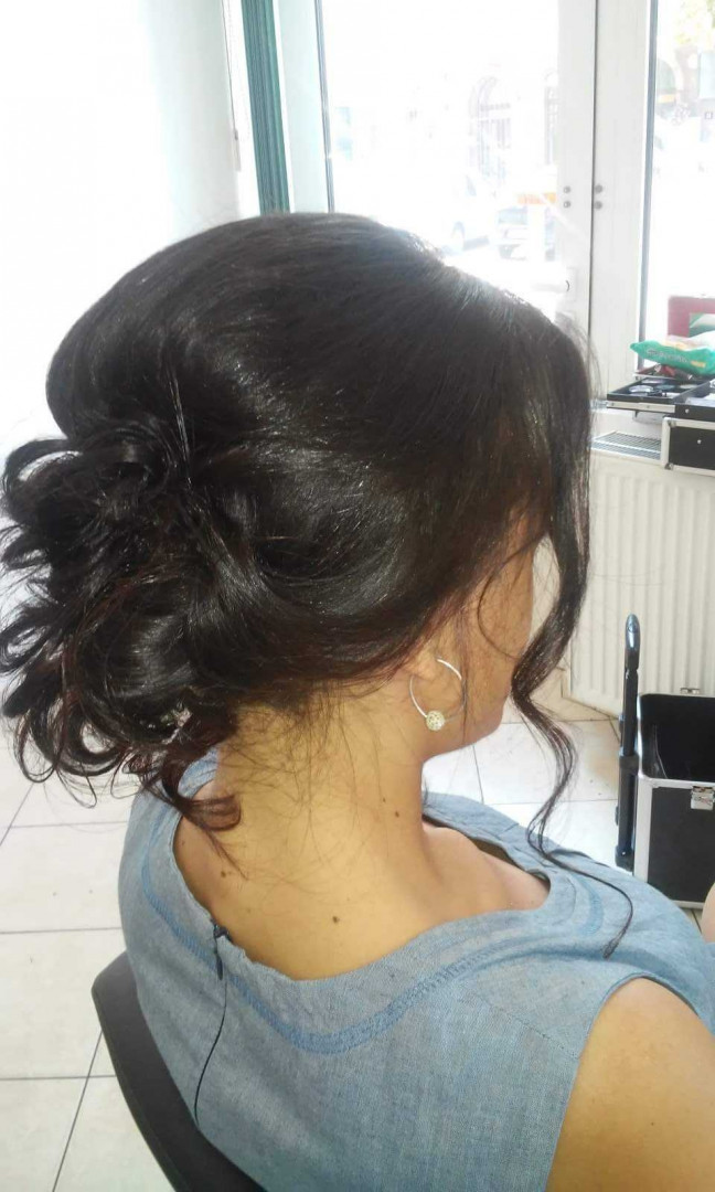 Svečana frizura - kosa srednje dužine - Cut 'n' Go, Novi Sad Svečane i frizure za svadbu Frizerski saloni Svečane i frizure za svadbu, Novi Sad, Rotkvarija, Podbara, Salajka