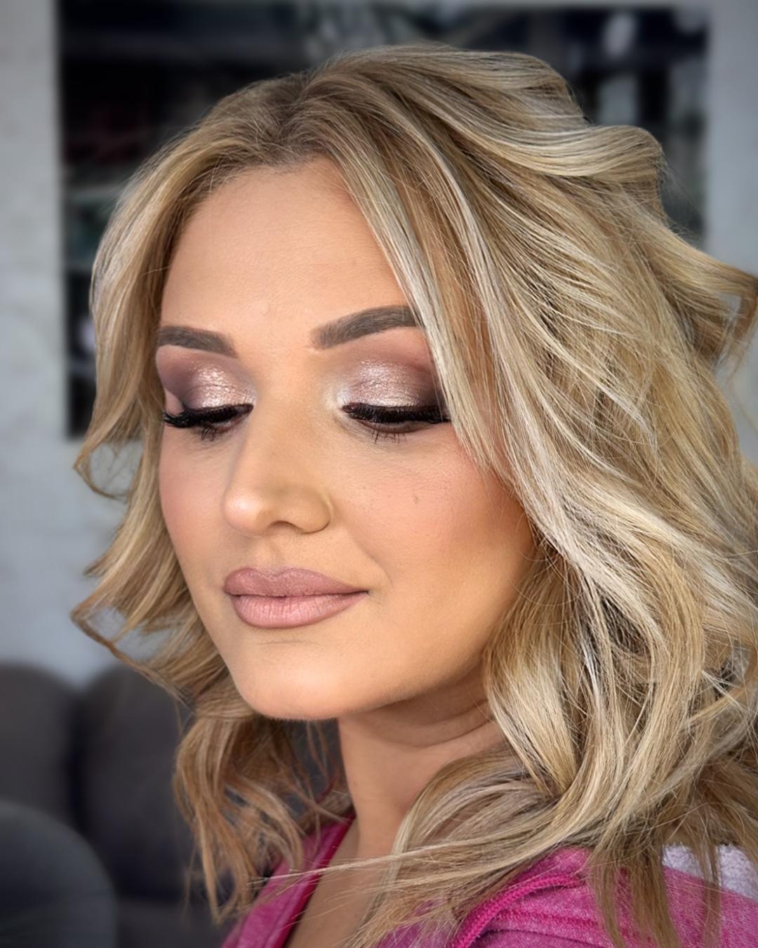 Profesionalno šminkanje + veštačke trepavice - Gracia Make up, Beograd Make-up / šminkanje Lice Make-up / šminkanje, Beograd, Zemun Gornji grad, Zemun polje, Altina, Galenika, Batajnica