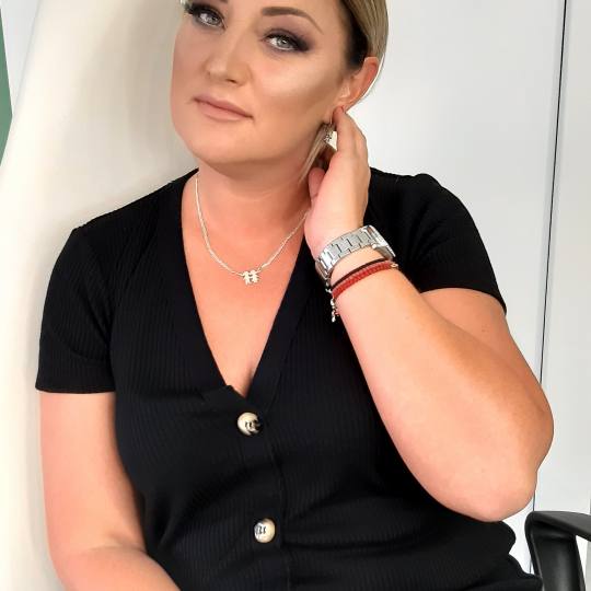 Albina Unisex Studio Lepote #temerin Make-up / šminkanje Profesionalno šminkanje + veštačke trep