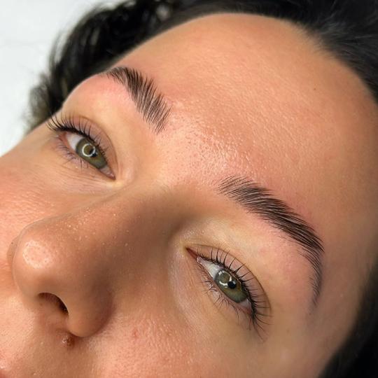 AmiSo Beauty Studio #novisad Obrve Laminiranje obrva + Laminiranje trepavica