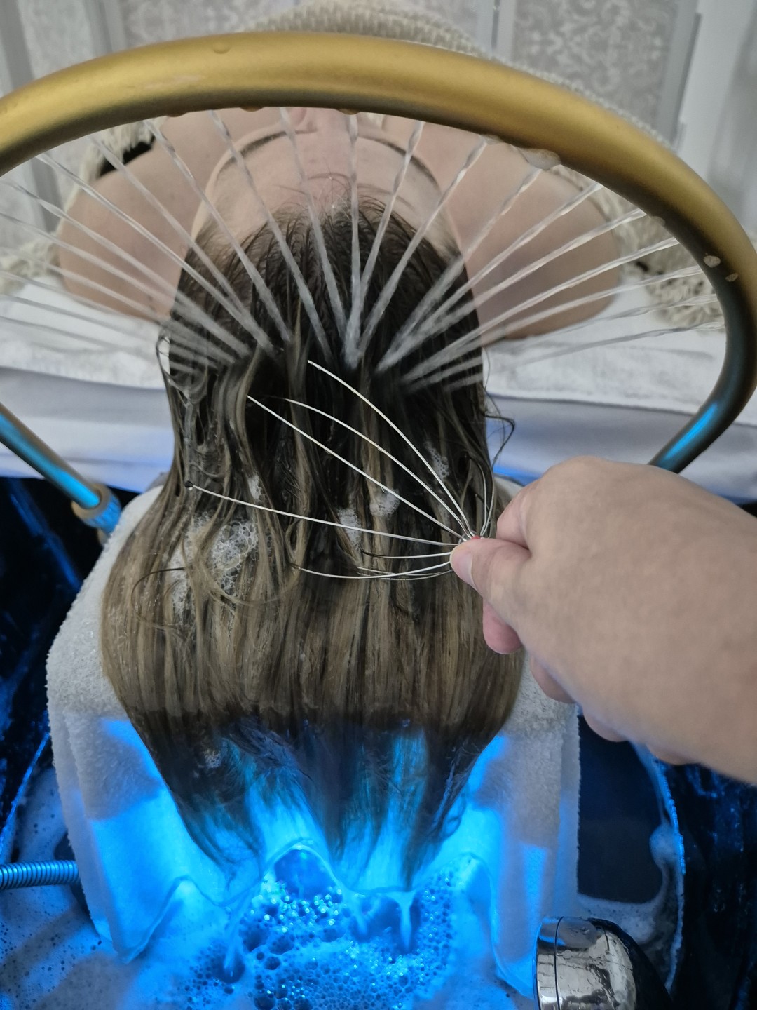 Beauty studio Venerino lice #novisad Masaža glave Hedonistički head spa tretman - za dame