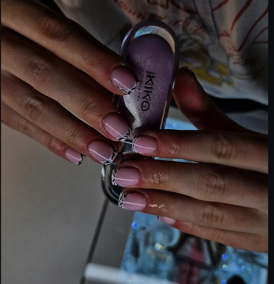 Gel na prirodnim noktima - Daniela, Beograd Gel lak Nokti Gel lak, Beograd, Konjarnik, Učiteljsko naselje