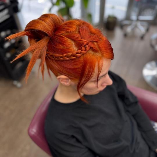 Claire #beograd Svečane i frizure za svadbu Svečana frizura - složena