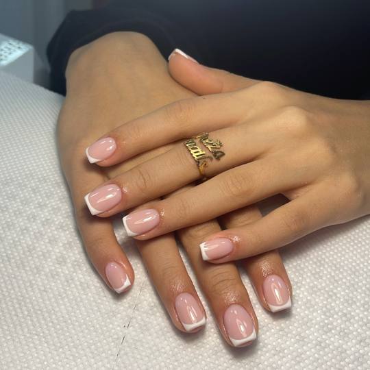 Sneža Nails #beograd Izlivanje noktiju Korekcija noktiju salonski rad - S dužina