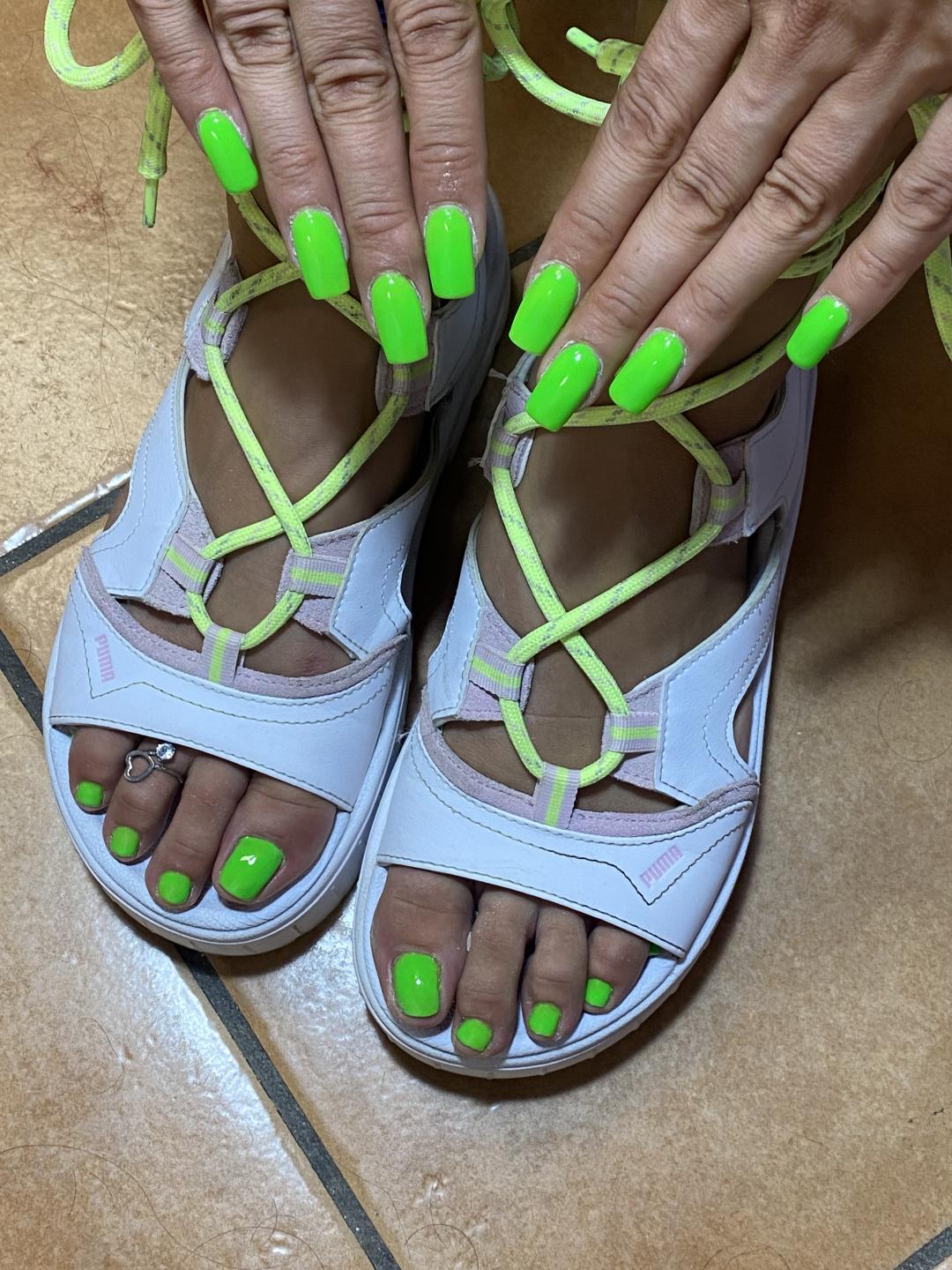 Korekcija noktiju - M dužina - Mala Plava B, Novi Sad Korekcija noktiju Nokti Korekcija noktiju, Novi Sad, Rotkvarija, Podbara, Salajka