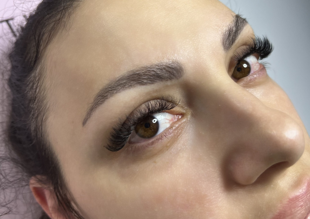Nadogradnja trepavica - ruski volumen - Nini beauty studio, Beograd Nadogradnja trepavica Lice Nadogradnja trepavica, Beograd, Zvezdara