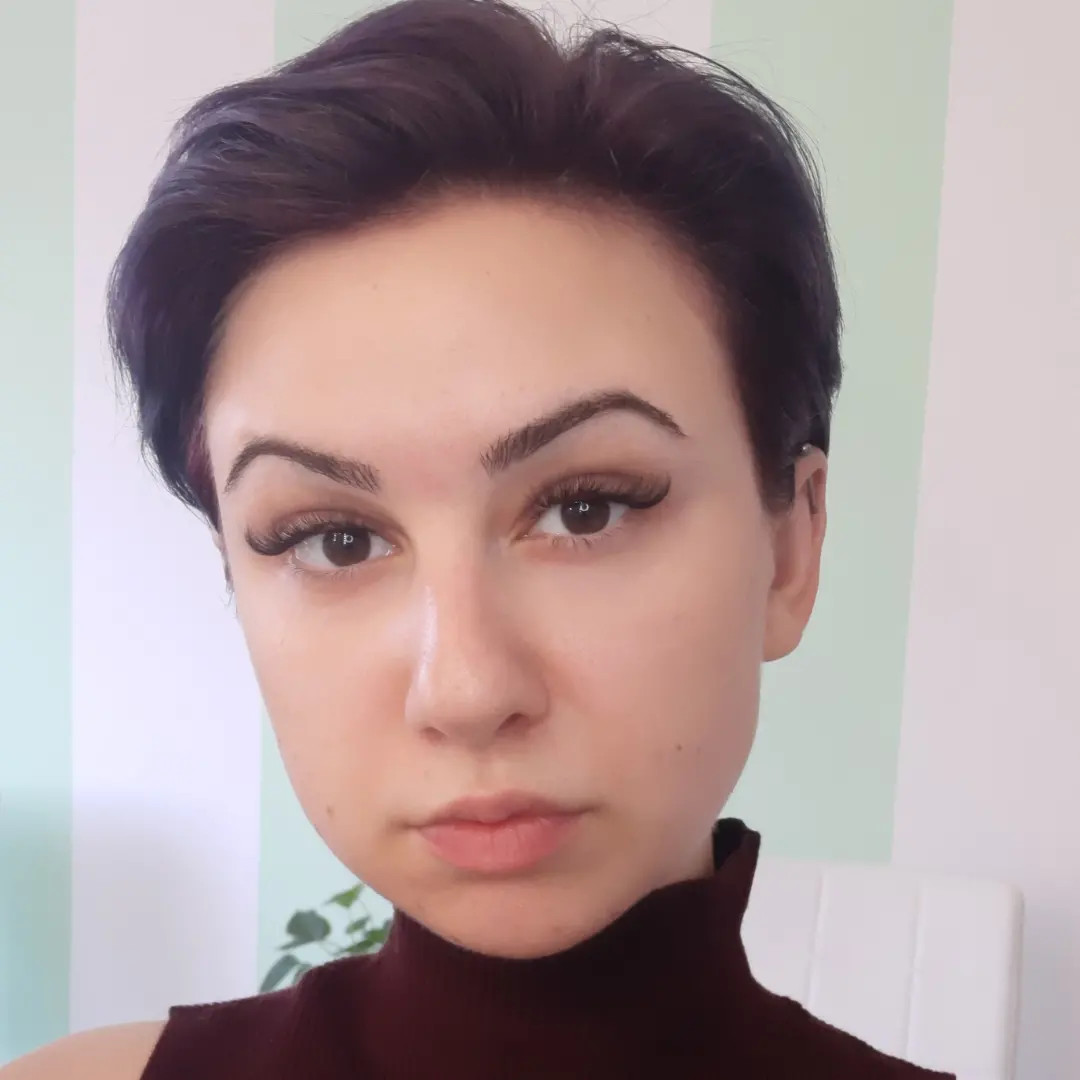 Nadogradnja volumenskih trepavica 4D + oblikovanje obrva GRATIS - Albina Unisex Studio Lepote, Temerin Nadogradnja trepavica Lice Nadogradnja trepavica, Temerin, Centar