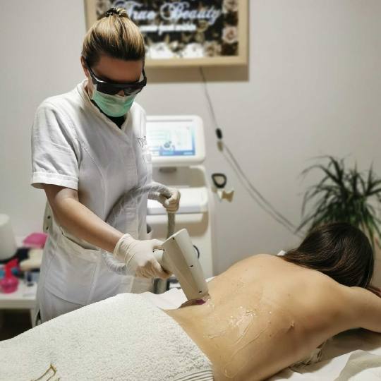 D&D Beauty Center #beograd Laserska epilacija Laserska epilacija donjeg dela leđa - za dame