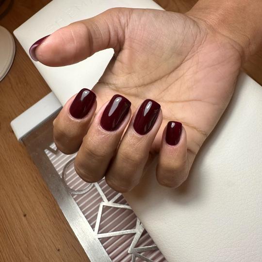 T studio nail #beograd Izlivanje noktiju Izlivanje noktiju gelom - S dužina