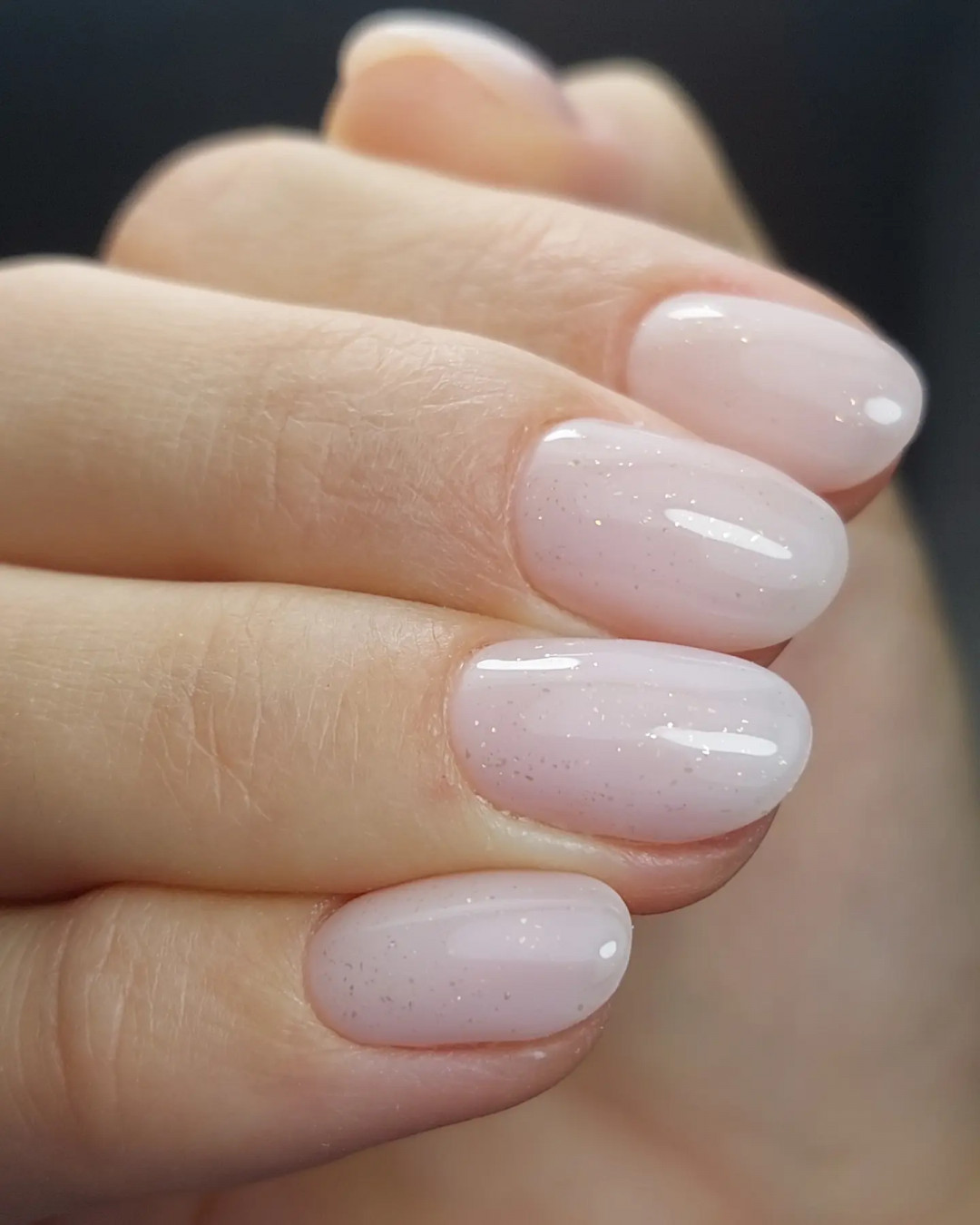 Fearless Beauty Studio #beograd Ojačavanje noktiju Ojačavanje prirodnih noktiju gelom + boja (PLEXIGEL) - kombinovani manikir: KRATKI nokti