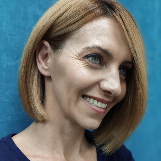 Jelena Janković #beograd Žensko šišanje Žensko šišanje + feniranje - kosa srednje dužine