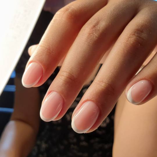 Kalax Studio Lepote #beograd Ojačavanje noktiju Ojačavanje prirodnih noktiju gelom + french - M du