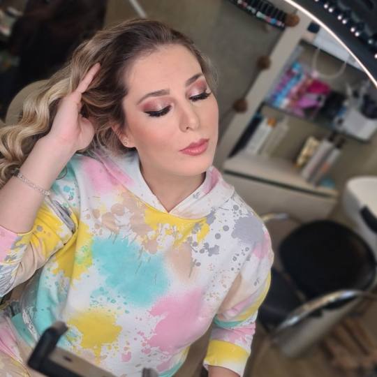 Bibi beauty centar #beograd Make-up / šminkanje Profesionalno šminkanje + veštačke trepavice smi
