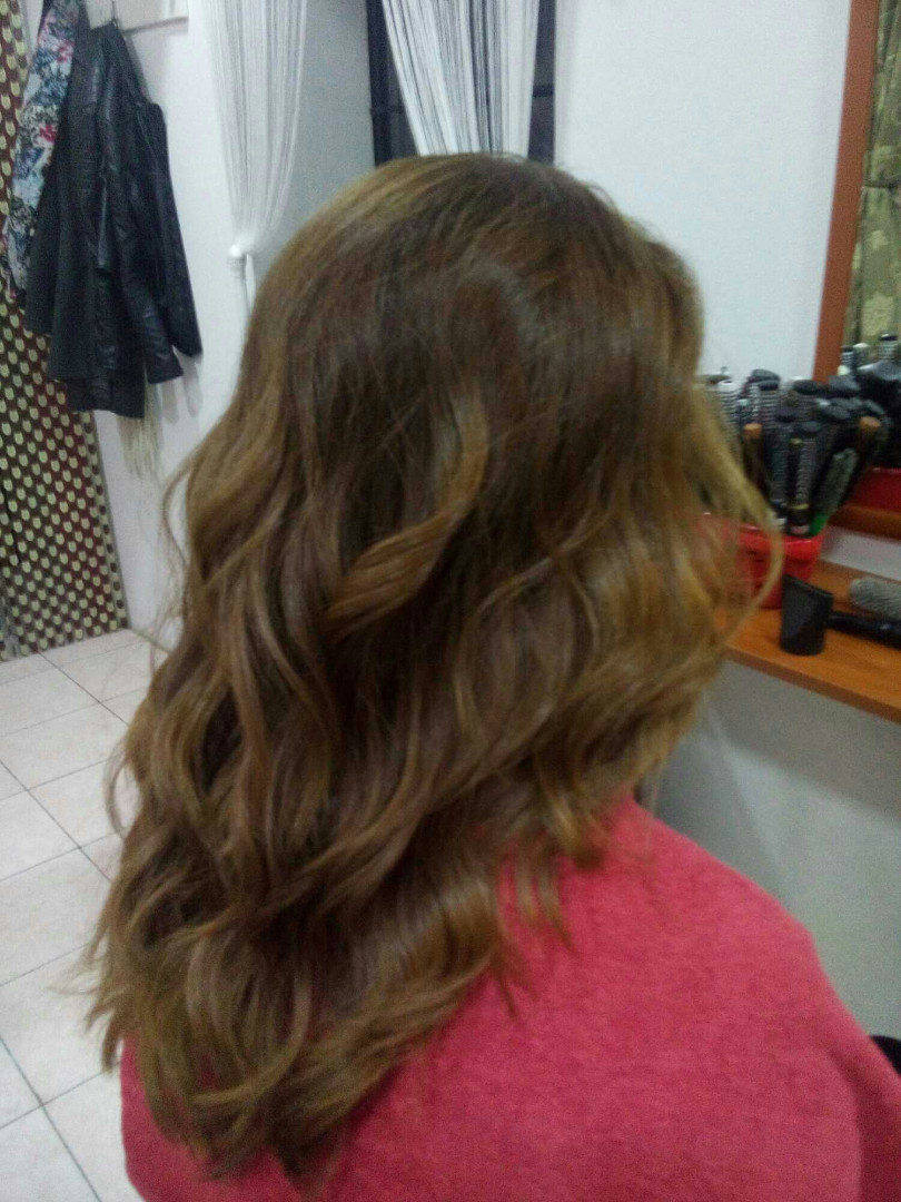 Feniranje na ravno - duga kosa (do50cm,do lopatica) - Moment, Beograd Feniranje i stilizovanje Frizerski saloni Feniranje i stilizovanje, Beograd, Vračar, Čubura, Crveni krst