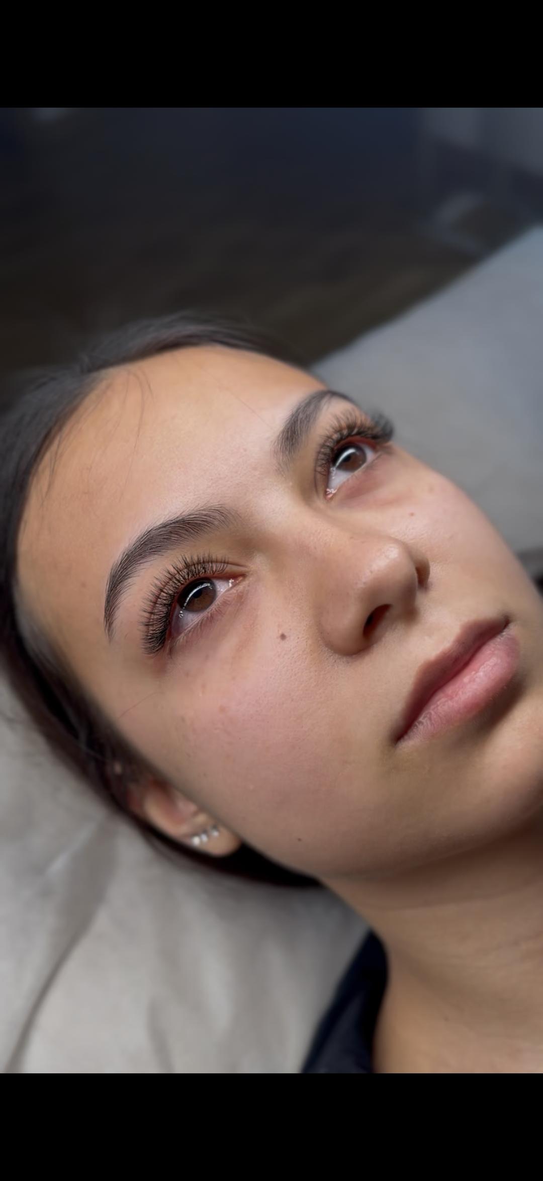 Beauty and nutrition #beograd Nadogradnja trepavica Nadogradnja svilenih trepavica - 1 na 1