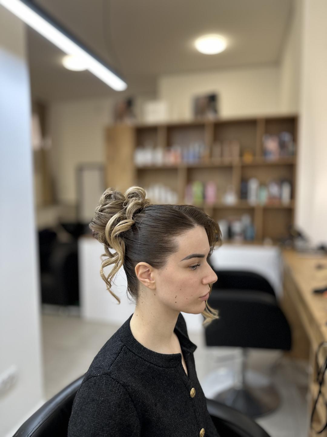 Studio Eleven Ladies&Gentlemen #beograd Svečane i frizure za svadbu Svečana frizura - kratka kosa