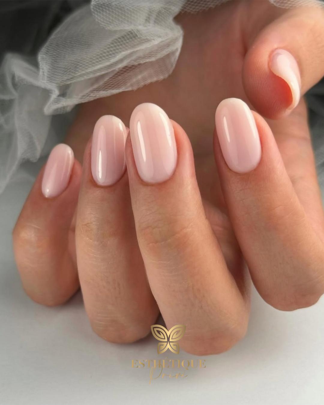 Esthetique Privé #beograd Manikir Manikir + trajni lak