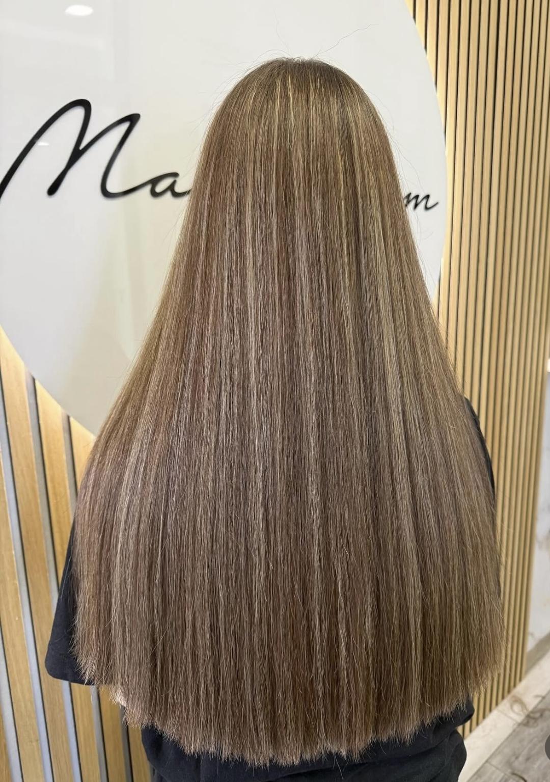 Pramenovi na foliju - duga kosa - Studio Magic Room, Beograd Pramenovi Frizerski saloni Pramenovi, Beograd, Zemun Centar