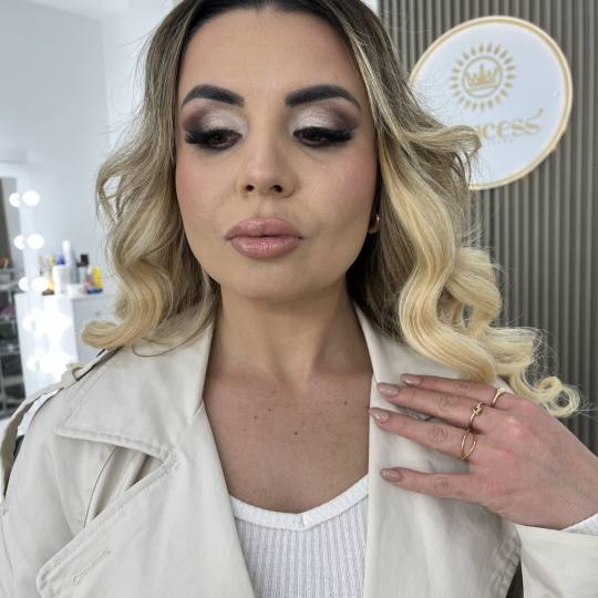 Princess beauty #nis Make-up / šminkanje Profesionalno šminkanje + veštačke trepavice