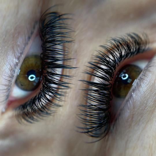 Mask #beograd Nadogradnja trepavica Nadogradnja svilenih trepavica - 1 na 1