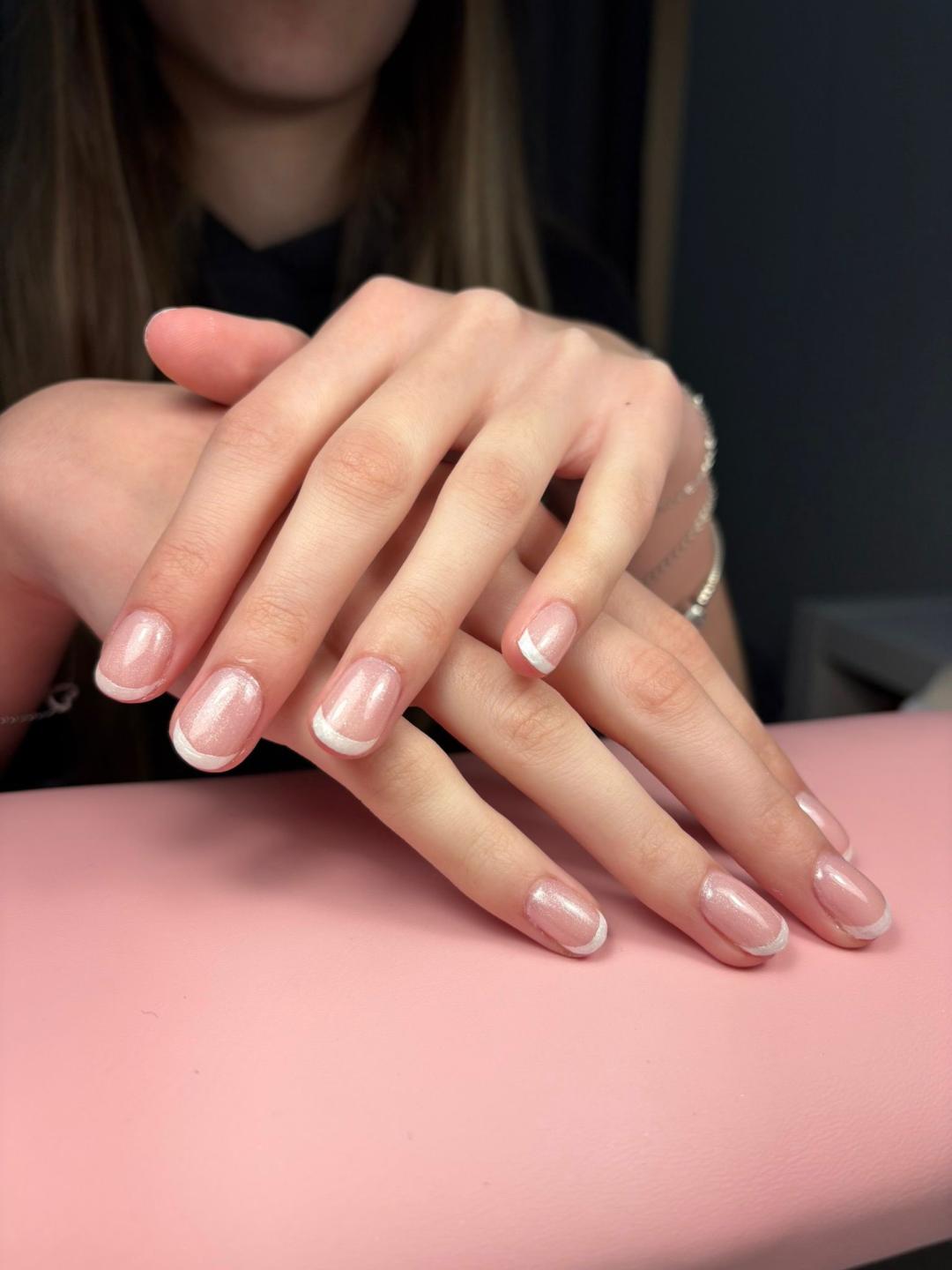 L’Avenue #beograd Ojačavanje noktiju Ojačavanje noktiju gelom