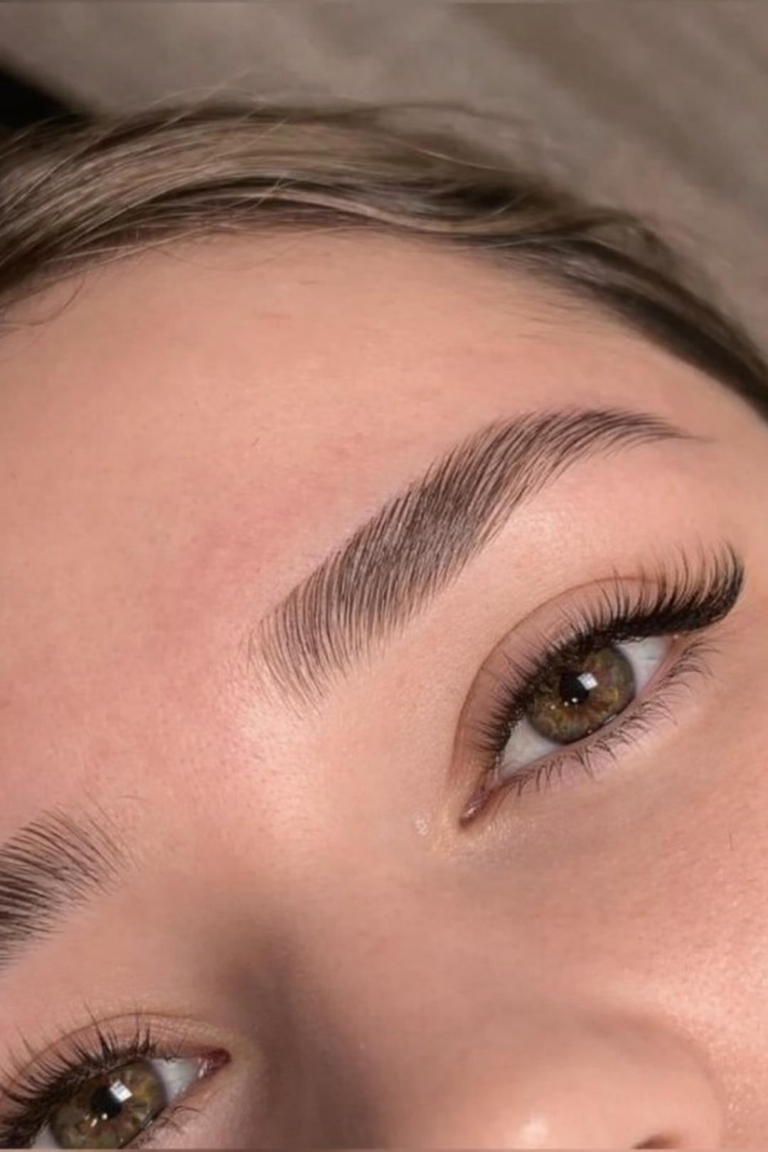 Korekcija obrva voskom / pincetom + Laminiranje obrva - AmiSo Beauty Studio, Novi Sad Obrve Lice Obrve, Novi Sad, Centar - Stari grad